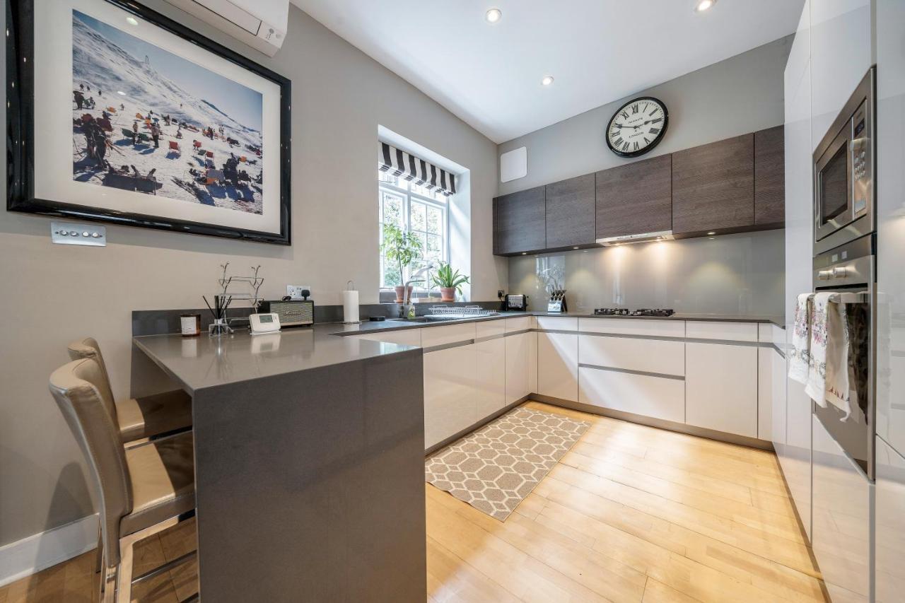 Luxurious Mews House Next To Hyde Park Appartement Londres